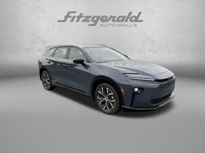 2025 Toyota Crown Signia XLE