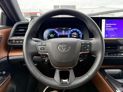 2025 Toyota Crown Signia XLE