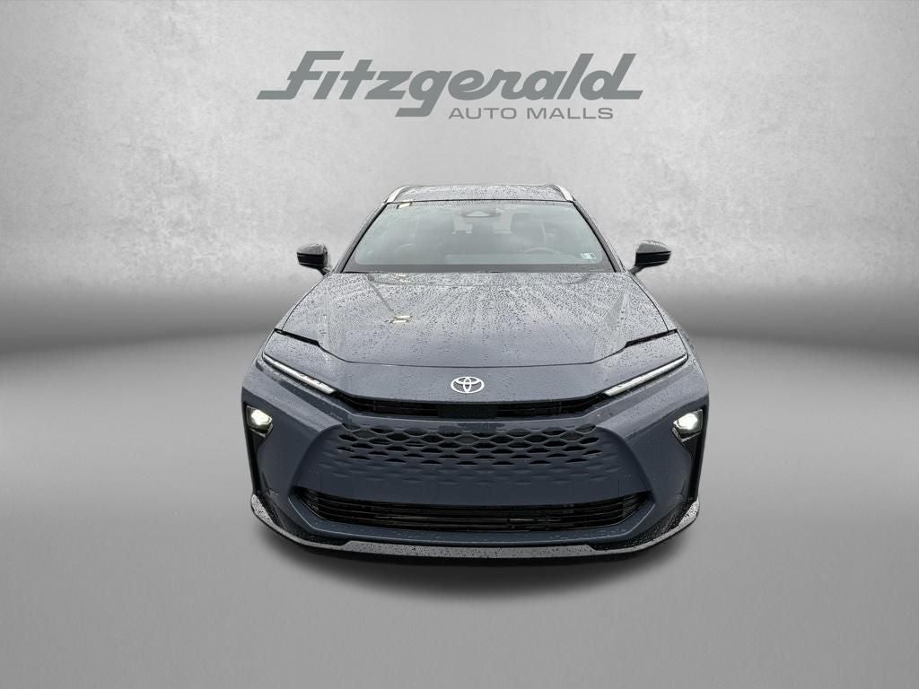 2025 Toyota Crown Signia XLE