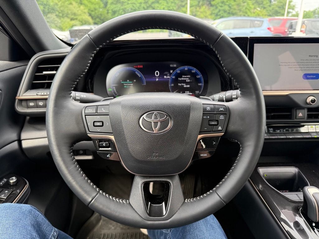 2025 Toyota Crown Signia XLE