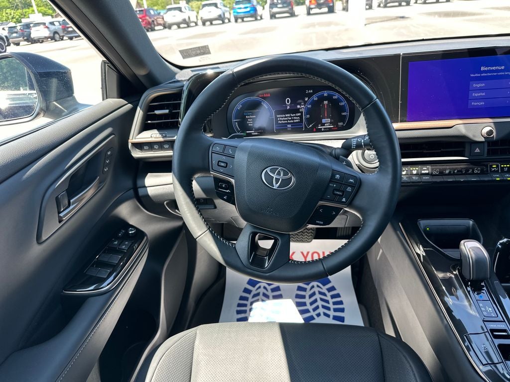 2025 Toyota Crown Signia XLE