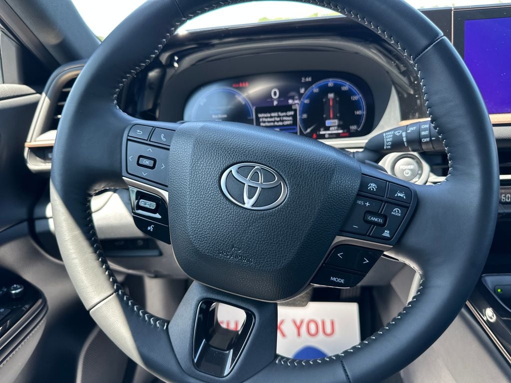 2025 Toyota Crown Signia XLE