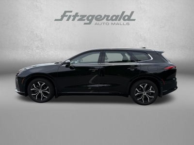 2025 Toyota Crown Signia XLE