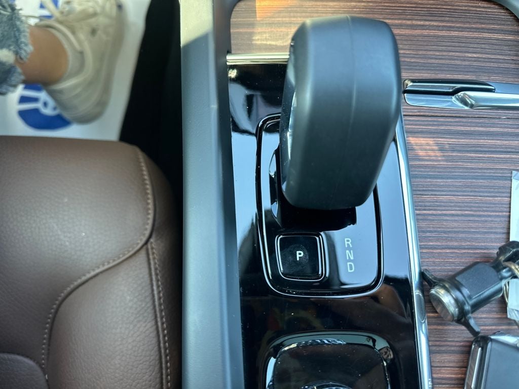 2024 Volvo XC60 B5 Plus Dark Theme