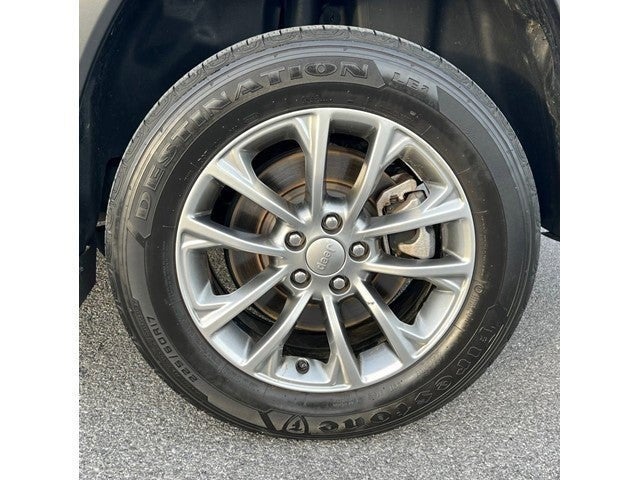 2022 Jeep Cherokee Latitude Lux