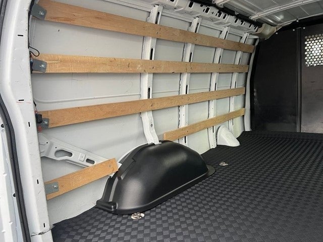 2024 Chevrolet Express Cargo 2500 WT