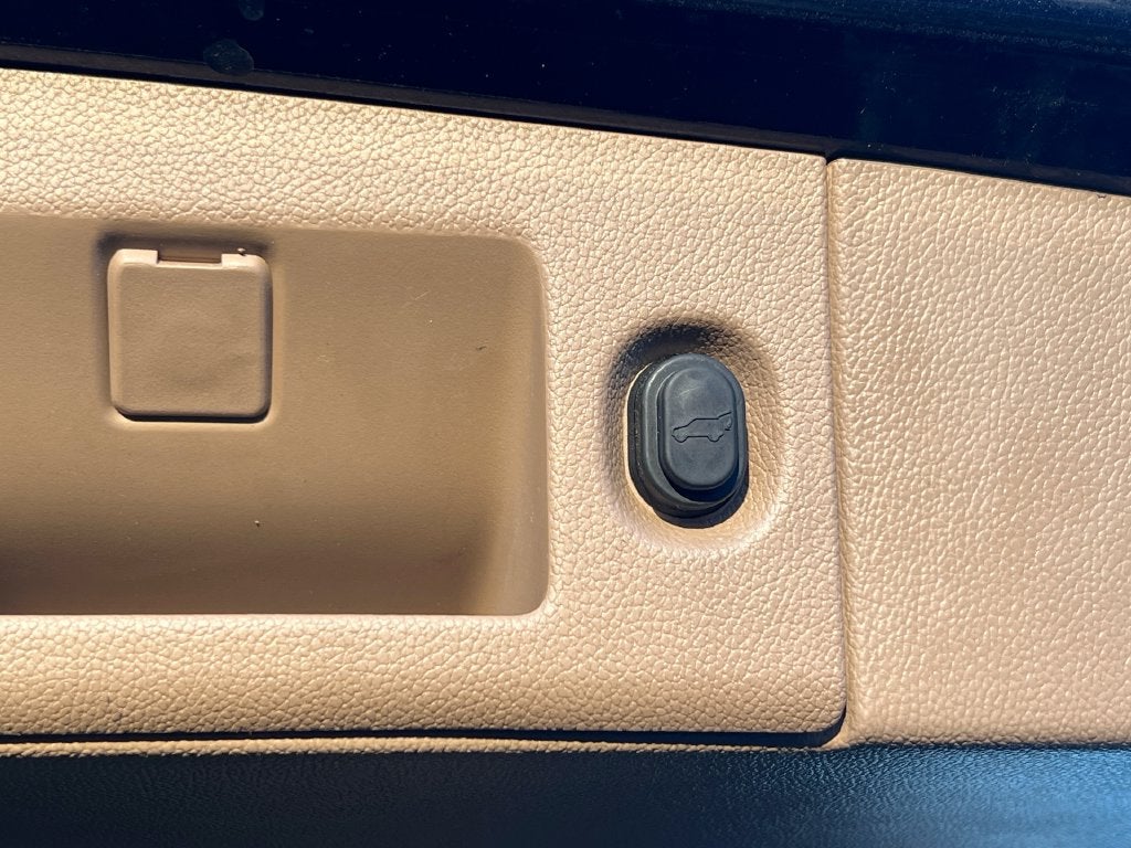 2019 Cadillac Escalade Platinum Edition