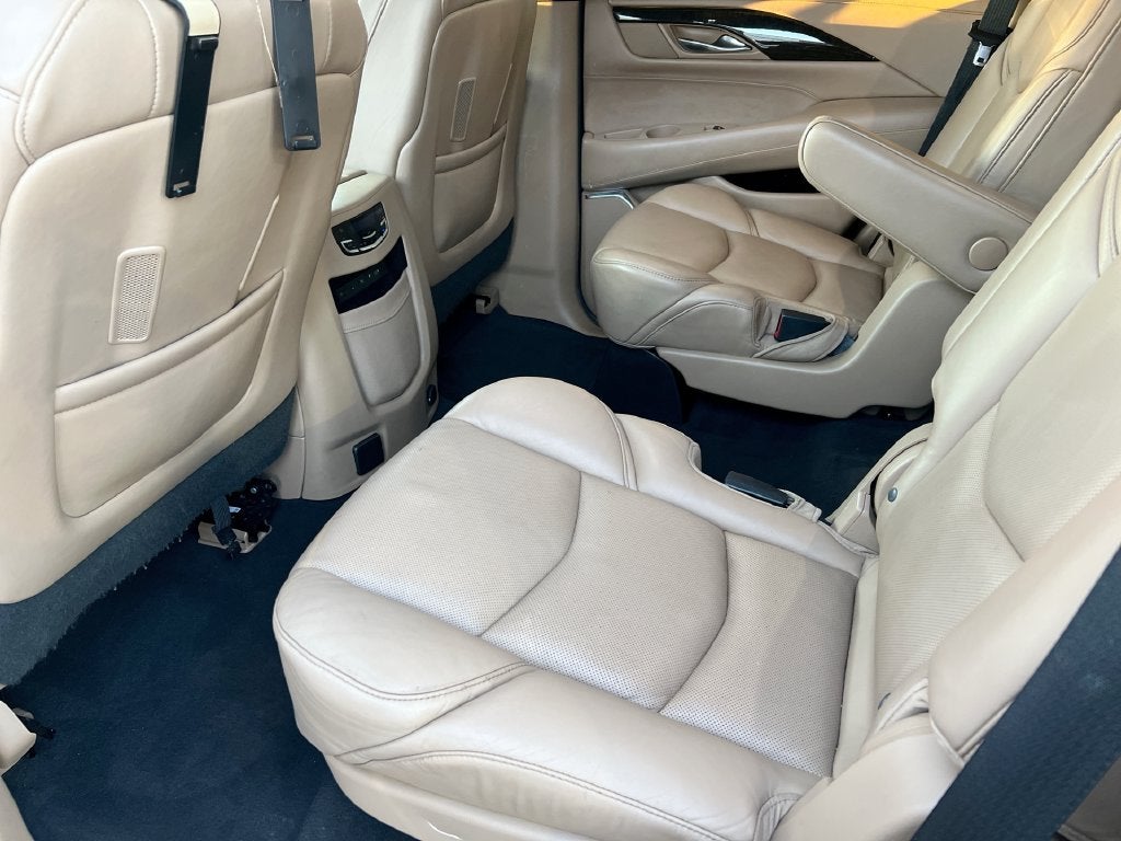 2019 Cadillac Escalade Platinum Edition