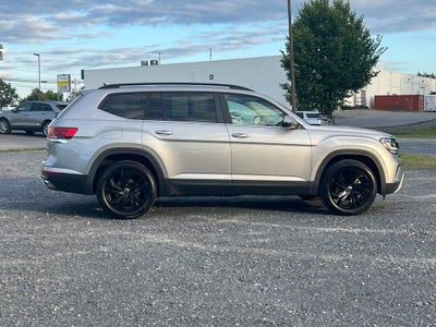2022 Volkswagen Atlas 2.0T SE w/Technology
