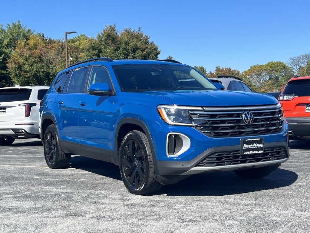 2025 Volkswagen Atlas 2.0T SE w/Technology